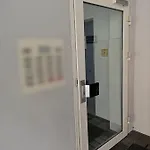 Homely 9 - Stylish & Convenient Self-check-in In