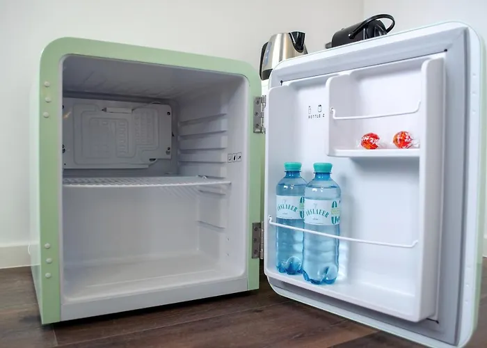 Homely 9 - Stylish & Convenient Self-check-in In *