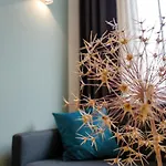 Homely 9 - Stylish & Convenient Self-check-in In *